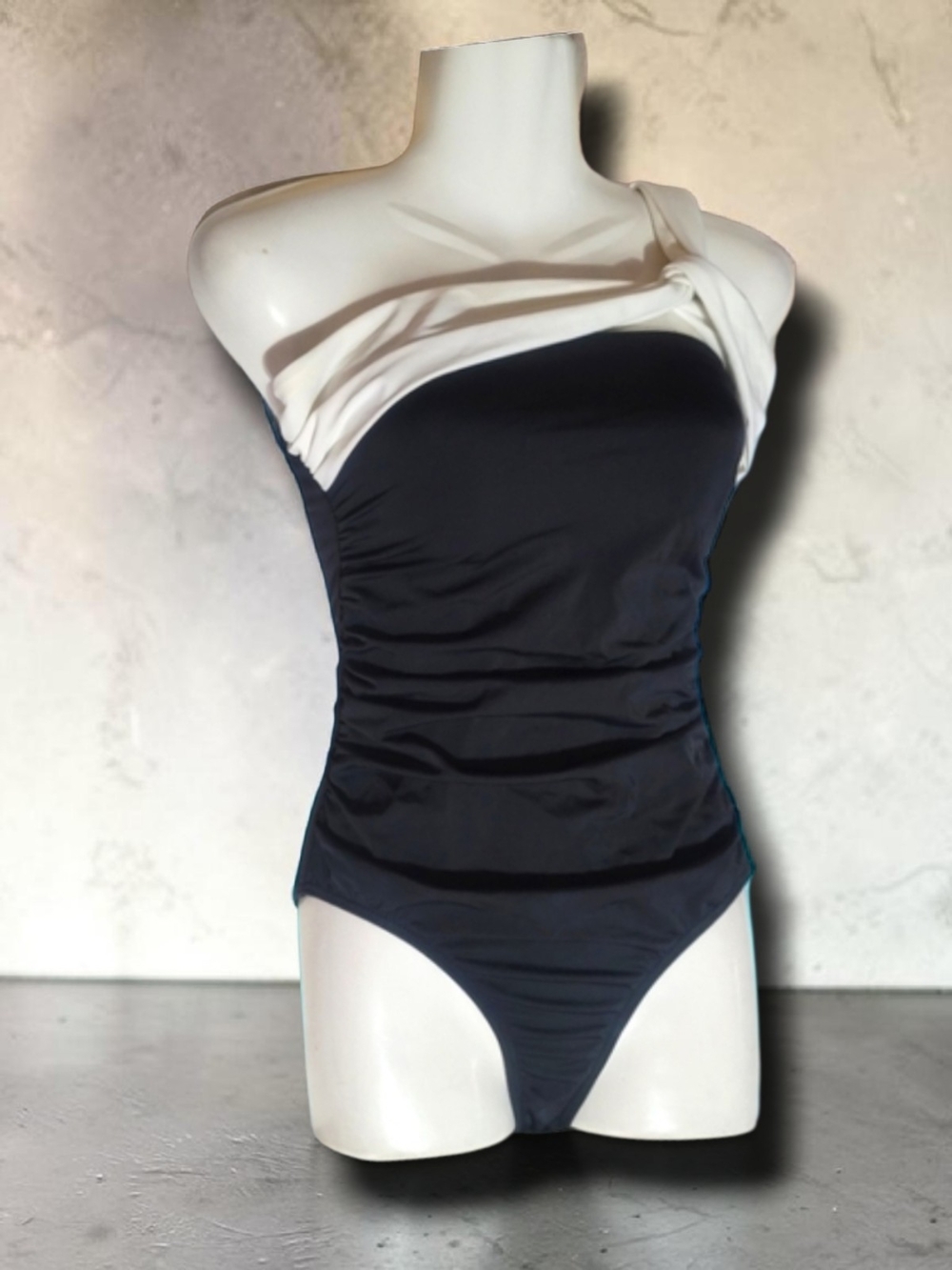 VENUS Size 6 Black One-Shoulder One-Piece with White Accent - Picture 3 of 6